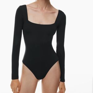 Aritzia Babaton color black Contour Squareneck Longsleeve Bodysuit 3936